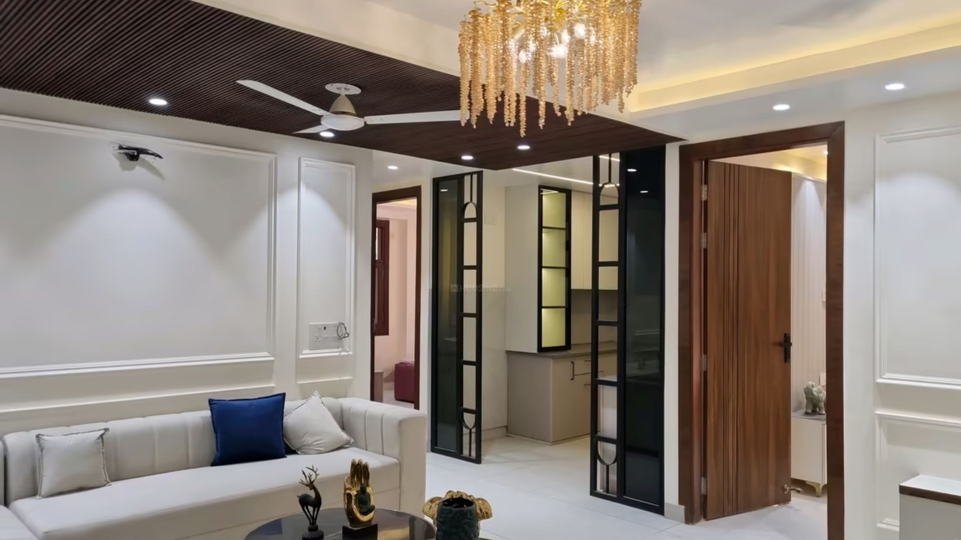 🏡Spacious 2 BHK Flat Near Metro Station – Prime Location! 🚇