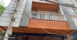 Budget 3 bhk Flat in Uttam Nagar Near Main Road