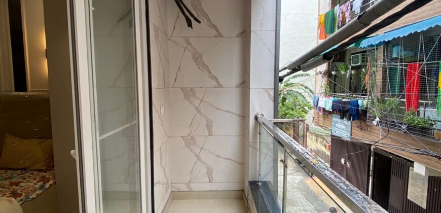 Budget 3 bhk Flat in Uttam Nagar Near Main Road