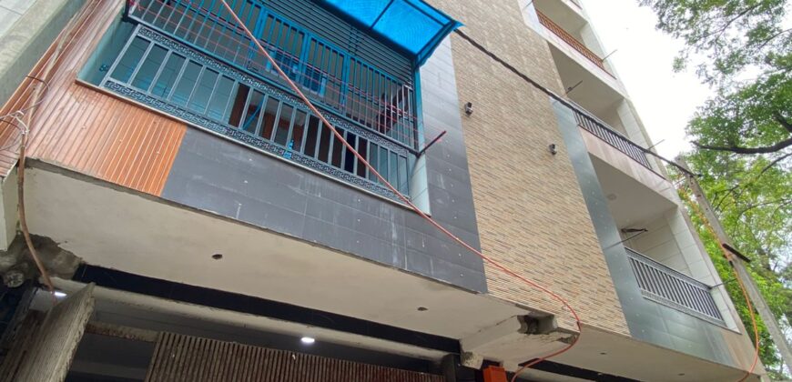 2 bhk flat in uttam nagar near dwarka mor metro