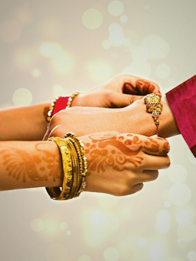 रक्षाबंधन पर राखी भाई की दाहिनी कलाई पर ही क्यों बांधी जाती है? आइए इसकी धार्मिक और सांस्कृतिक मान्यताओं को समझते हैं: