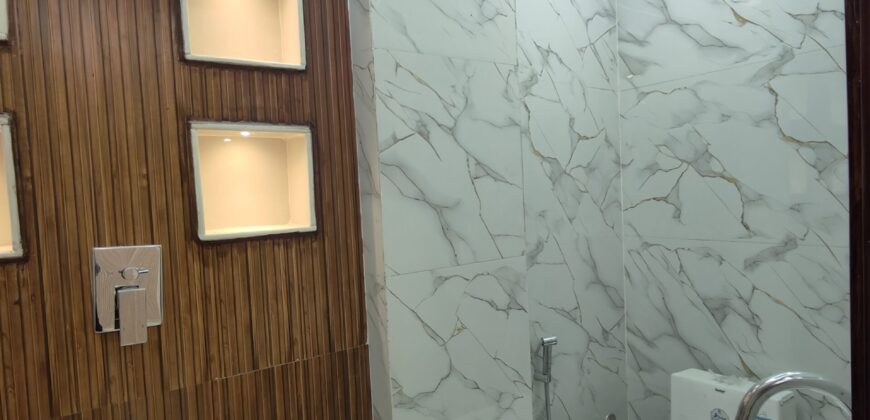 60 Gaj 2 bhk flat in mohan garden uttam nagar