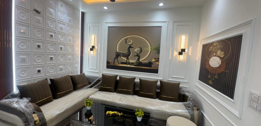 Ready-to-Move 2 BHK Flat in R Block Mohan Garden, West Delhi