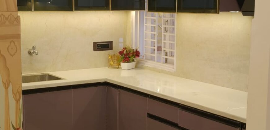 Modern 3 BHK Flat with Lift, Car Parking & Common Roof | Prime Location in Delhi