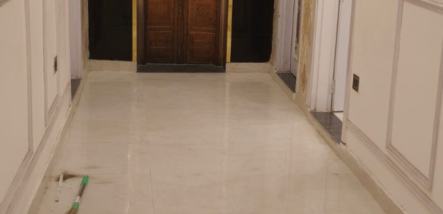 Modern 3 BHK Flat with Lift, Car Parking & Common Roof | Prime Location in Delhi