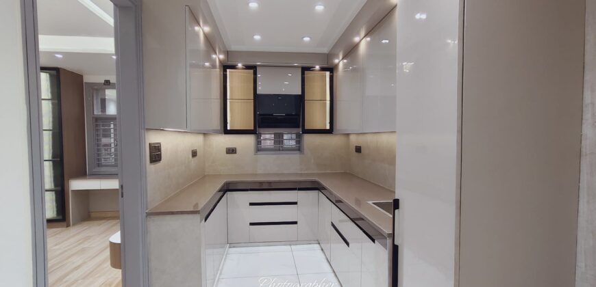 Beautiful 3 BHK Flat – Front Side, Mansa Ram Park, Delhi