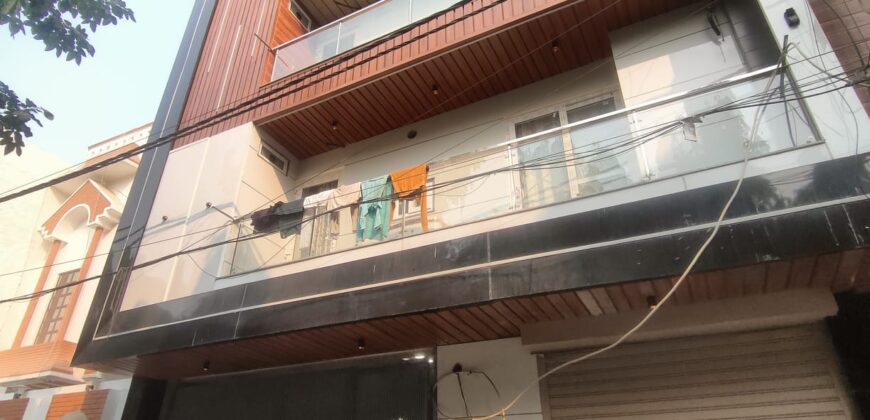 2 BHK Ready-to-Move Flat Near Hari krishna Public School, Delhi