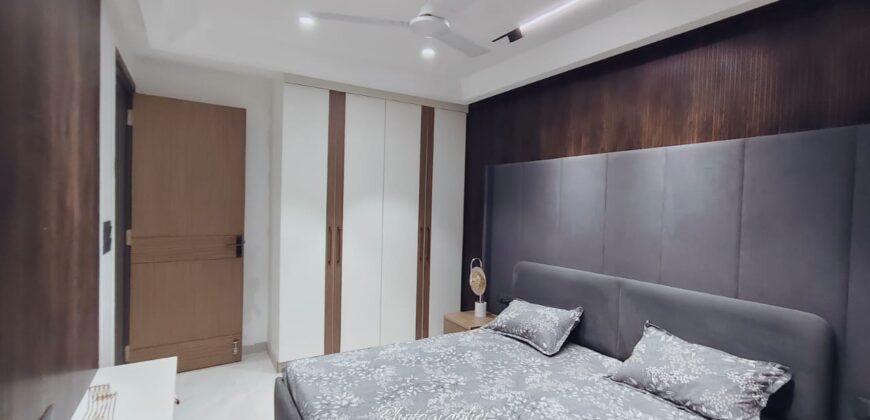 Spacious 4 BHK Flat in Mohan Garden Near Nawada Metro | Premium 4 BHK Flat