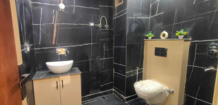 3 BHK Flat for Sale in West Delhi – Near Metro, Ready to Move