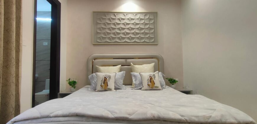 Freehold 3 BHK Flat in Dwarka Mor | Ready Registry