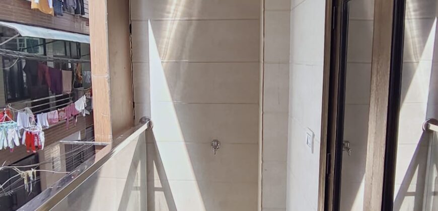 Low Budget 3 BHK Flat Near Dwarka Mor Metro Station