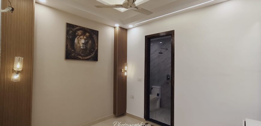 Low Budget 3 BHK Flat Near Dwarka Mor Metro Station