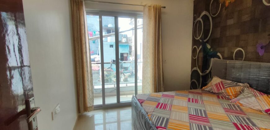 Modern 3 BHK Flat in Uttam Nagar with Lift