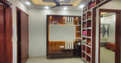 Modern 3 BHK Flat in Uttam Nagar with Lift