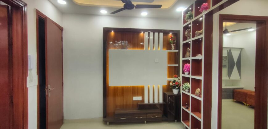Modern 3 BHK Flat in Uttam Nagar with Lift