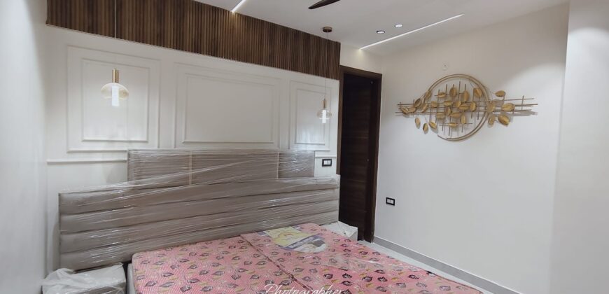 Premium 2 BHK Flat in Uttam Nagar | Close to Metro