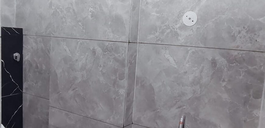 Freehold 2 BHK Flat in Dwarka Mor with Easy Loan