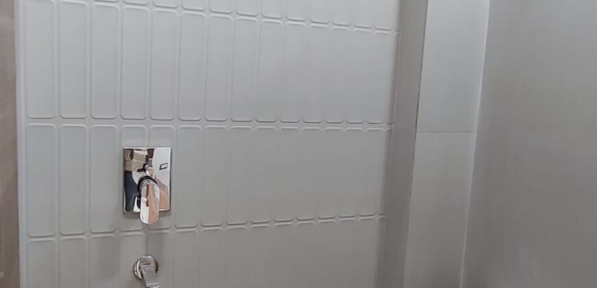 Freehold 2 BHK Flat in Dwarka Mor with Easy Loan