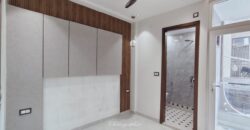 3 BHK Flat with Parking in Uttam Nagar Near Metro