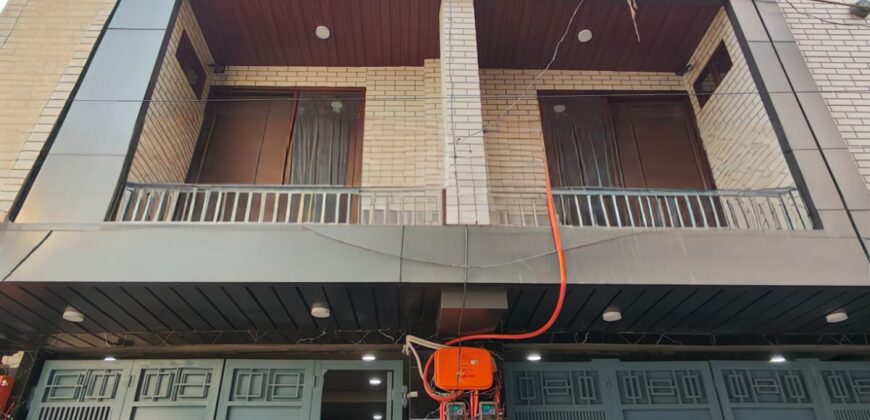 2 BHK Flat with Balcony in Uttam Nagar Near Metro