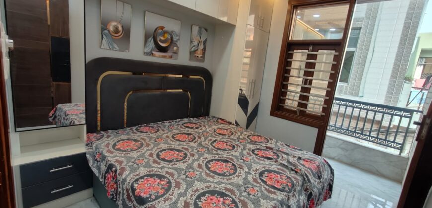 2 BHK Flat with Balcony in Uttam Nagar Near Metro