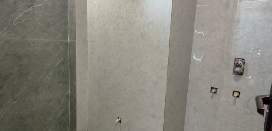 Affordable 3 BHK Flat in Uttam Nagar with 90% Loan