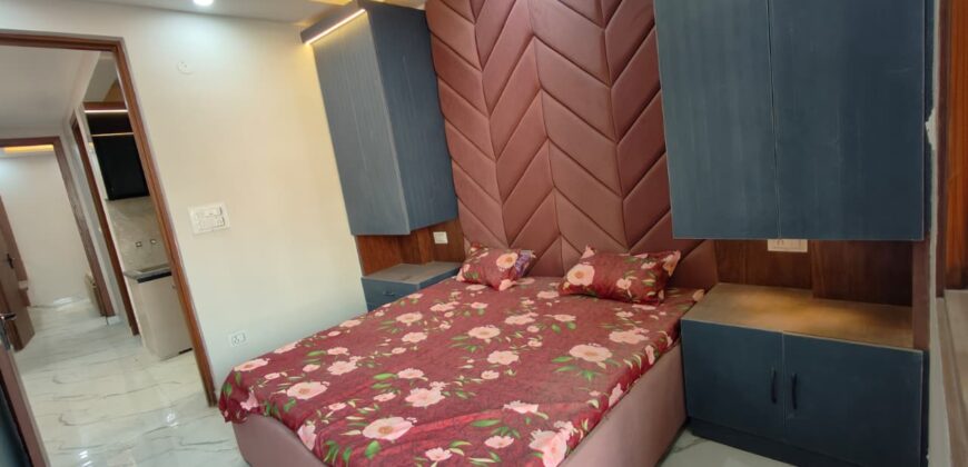 Spacious 3 BHK Flat in Uttam Nagar Near Dwarka Mor Metro