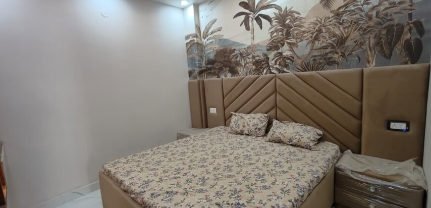 Spacious 3 BHK Flat in Uttam Nagar Near Dwarka Mor Metro