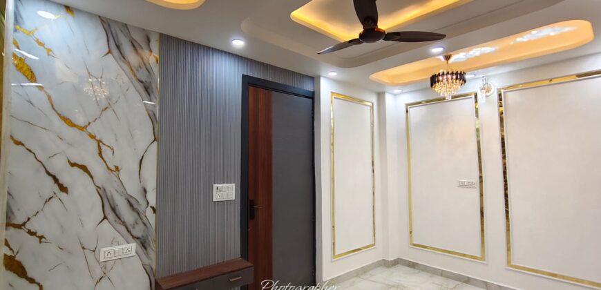Budget 1 BHK Flat in Dwarka Mor | Near Metro Station