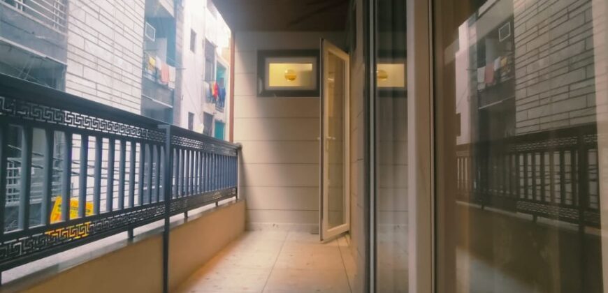 Spacious 4 bhk flat in uttam nagar for sale