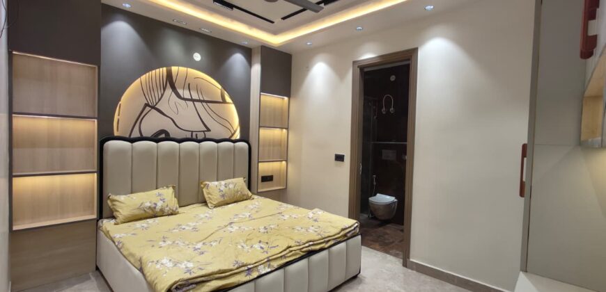 Luxury Front-Side 4 BHK Flat in Delhi | Book Your Dream Home