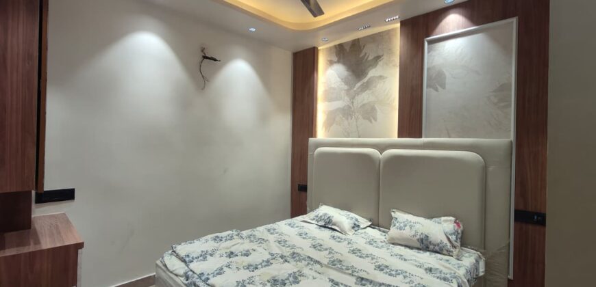 Luxury Front-Side 4 BHK Flat in Delhi | Book Your Dream Home