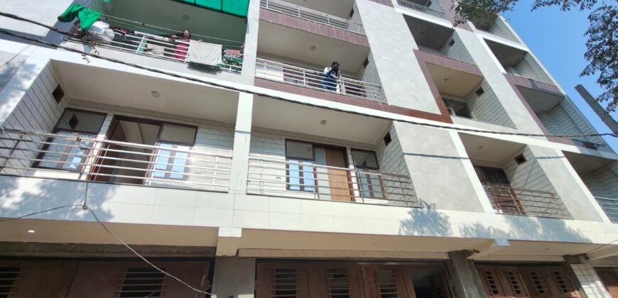 Front Side 2BHK Flats for Sale in Mohan Garden, Uttam Nagar, Delhi