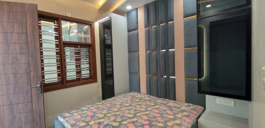 L-Type 3 BHK Flat for Sale in Mohan Garden, Uttam Nagar