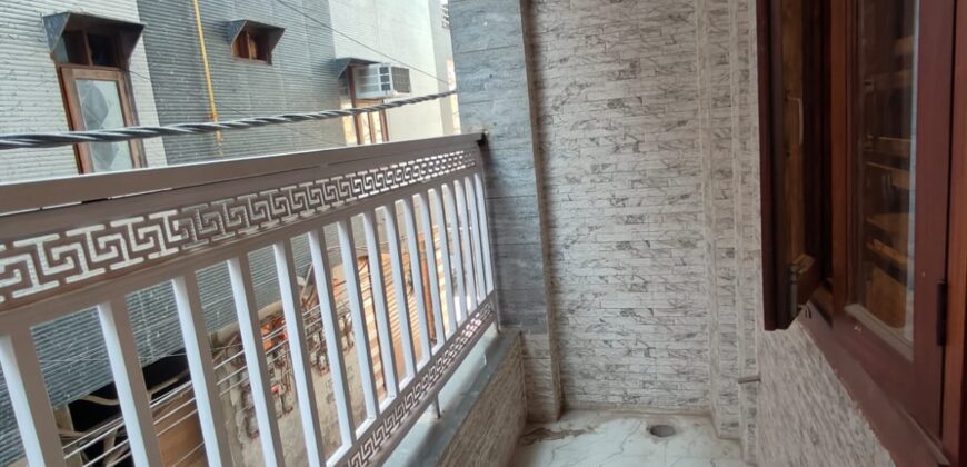 Modern 2 BHK Flat in Mohan Garden, Uttam Nagar, Delhi – Visit Now!