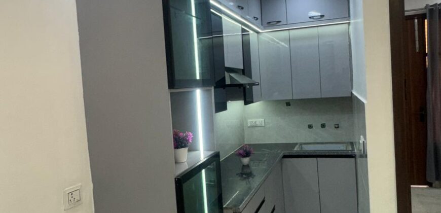 Spacious 2BHK Flat for Sale in Vipin Garden, Dwarka Mor, Delhi – Visit Now