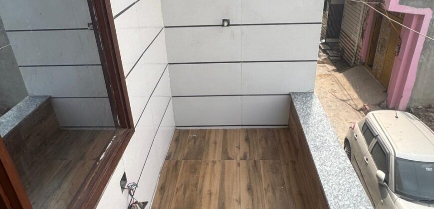 Modern 2BHK Flat for Sale in Vipin Garden, Delhi – Comfort & Convenience