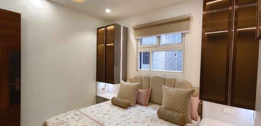 Front-Side L-Corner 4 BHK Flat for Sale in Uttam Nagar, Delhi – Prime Location