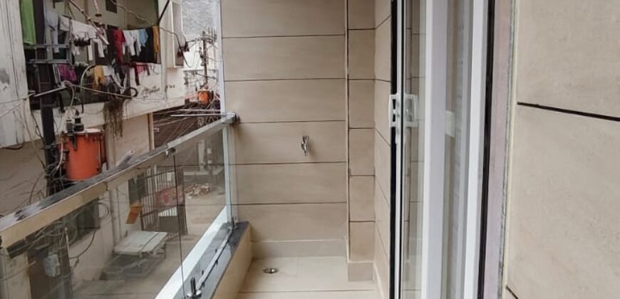 Front-Facing 3BHK Flat for Sale in Uttam Nagar, Delhi