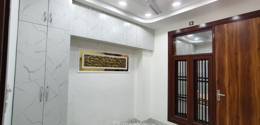 Front Side 2BHK Flat in Uttam Nagar Near Mohan Garden, Delhi – Visit Now