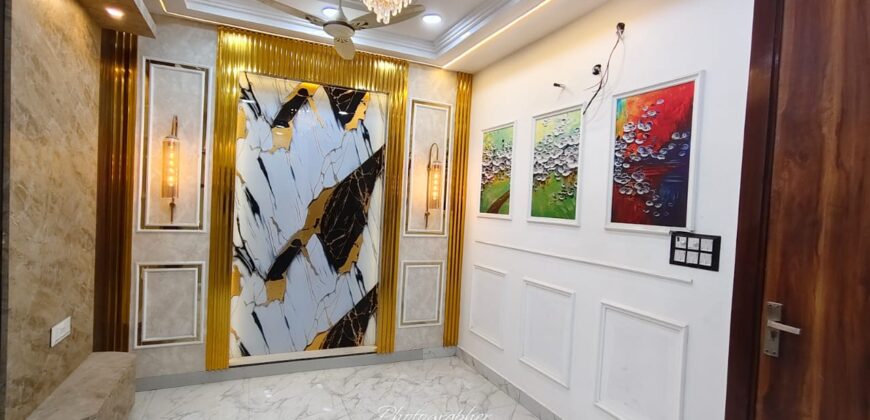 Front Side 2BHK Flat in Uttam Nagar Near Mohan Garden, Delhi – Visit Now