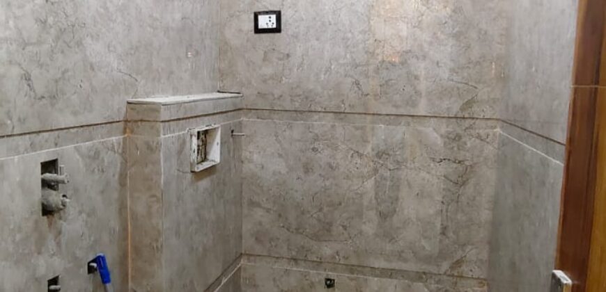 Front Side 2BHK Flat in Uttam Nagar Near Mohan Garden, Delhi – Visit Now