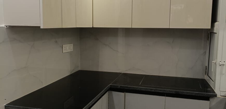 Spacious L-Type 4 BHK Flat for Sale in Tara Nagar, Old Palam, Delhi