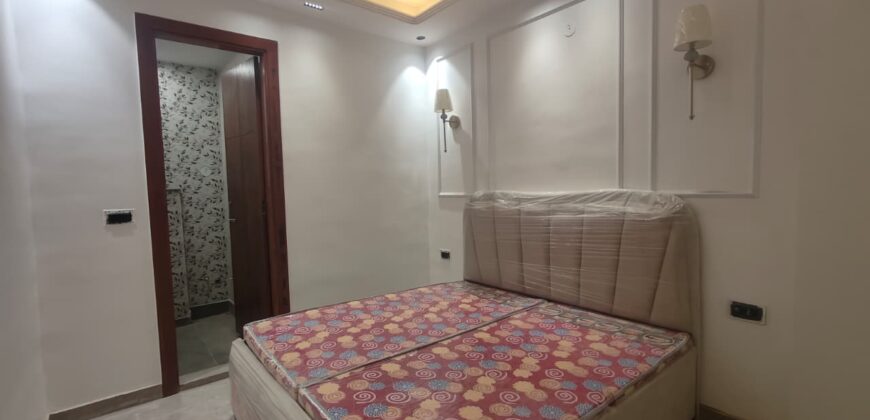 Front-Facing 3 BHK Flat in Uttam Nagar, Delhi – Prime Location