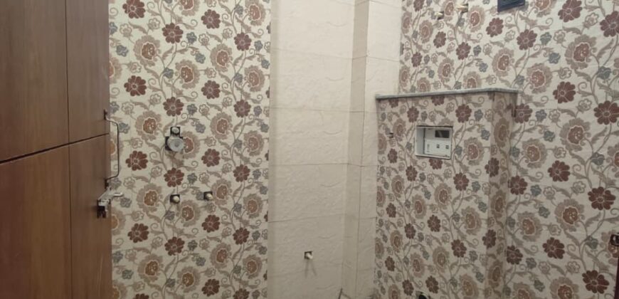 Front-Facing 3 BHK Flat in Uttam Nagar, Delhi – Prime Location