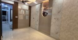 Spacious 3 BHK Flat with Common Terrace Garden in Delhi