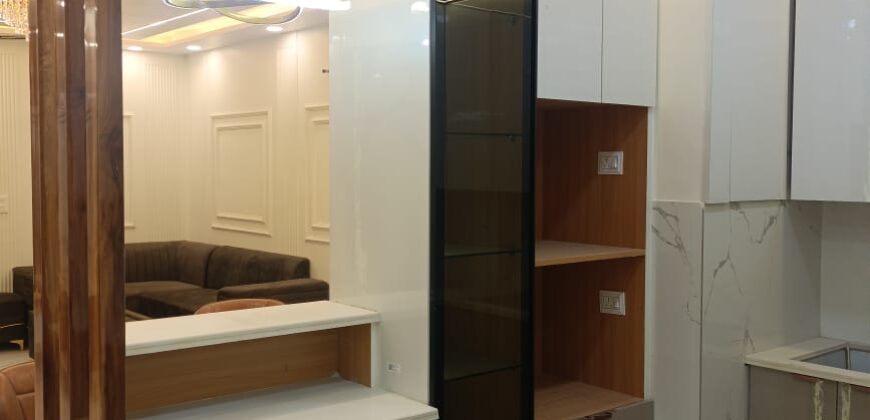 Spacious 4 BHK Flat in Dwarka, Delhi | Buy Flat in Dwarka