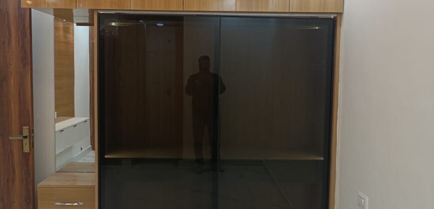 Spacious 4 BHK Flat in Dwarka, Delhi | Buy Flat in Dwarka