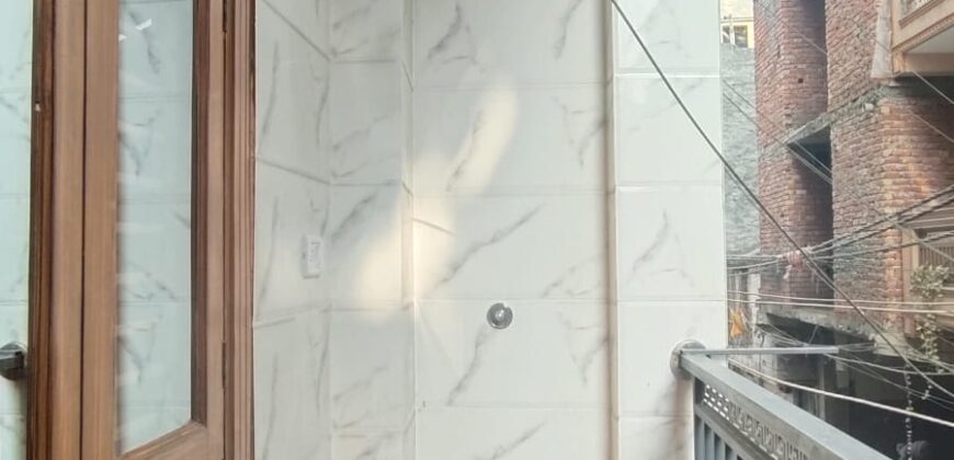 Spacious 2 BHK Flats in Dwarka Mor Ready to Move