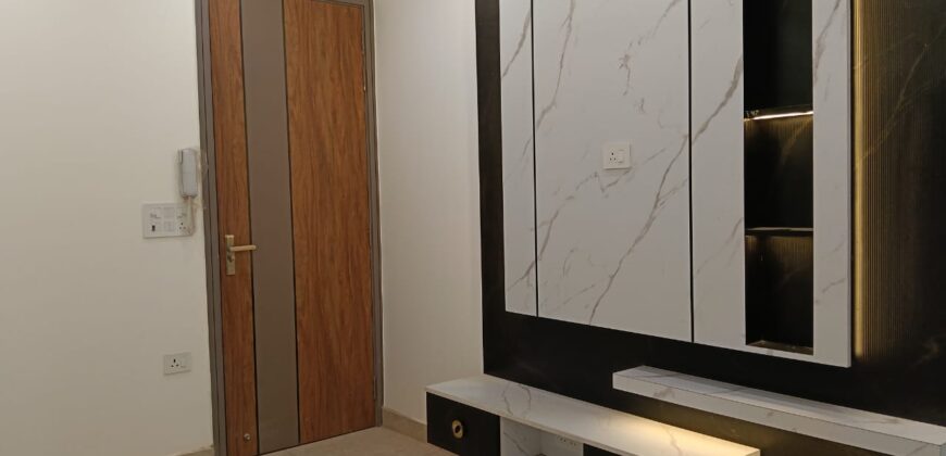 3 BHK Flat in Vipin Garden, Dwarka Mor, Delhi – Visit Now